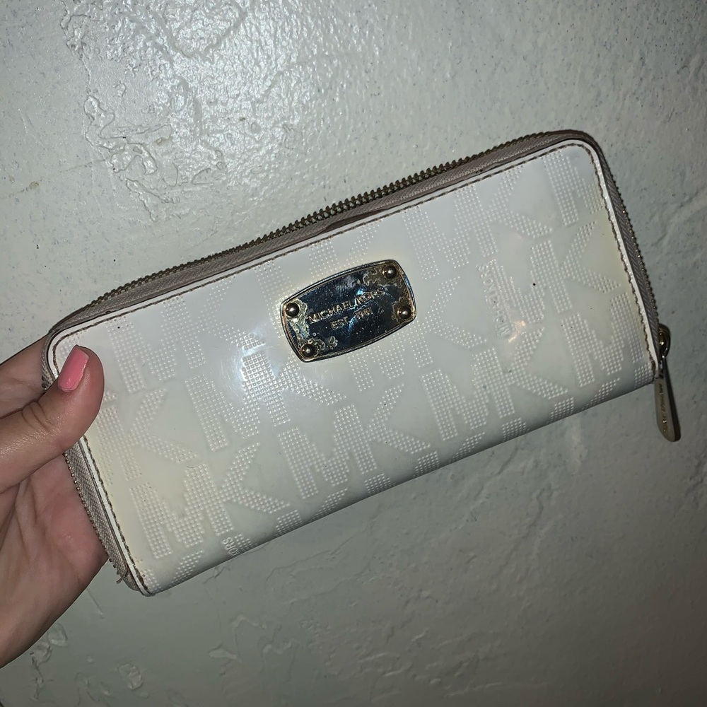 M.K Wallet
